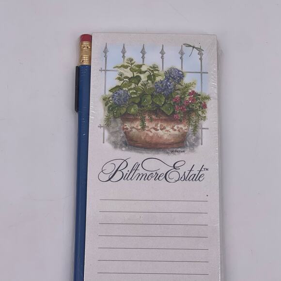 Biltmore Estate Magnetic Note Pad and Magnet Pencil Flowers Lined Paper NEW - Picture 2 of 10